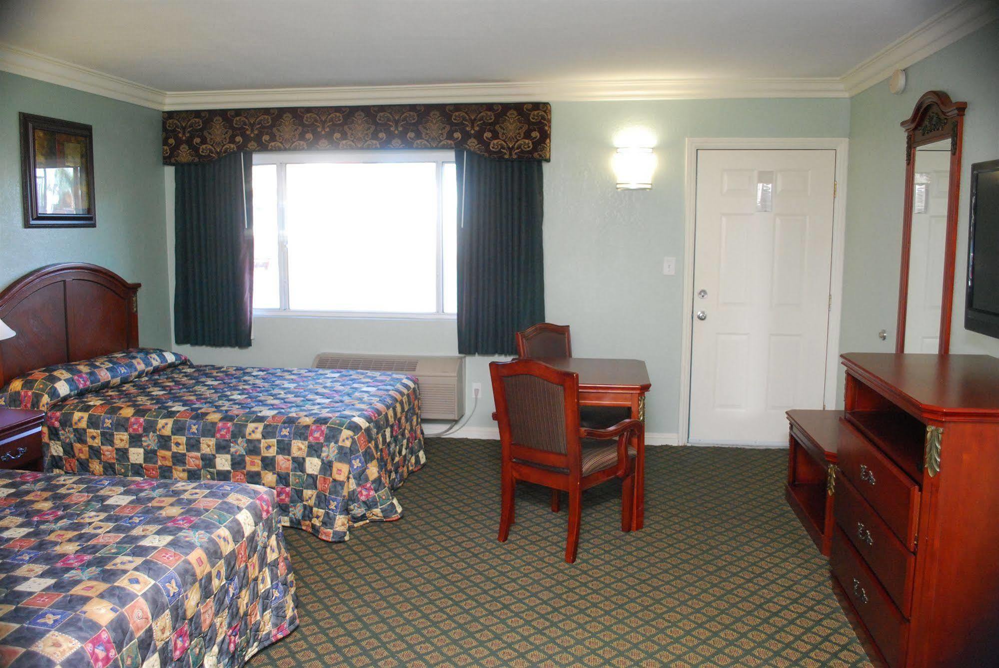 Friendly Hills Inn Уиттиер Экстерьер фото