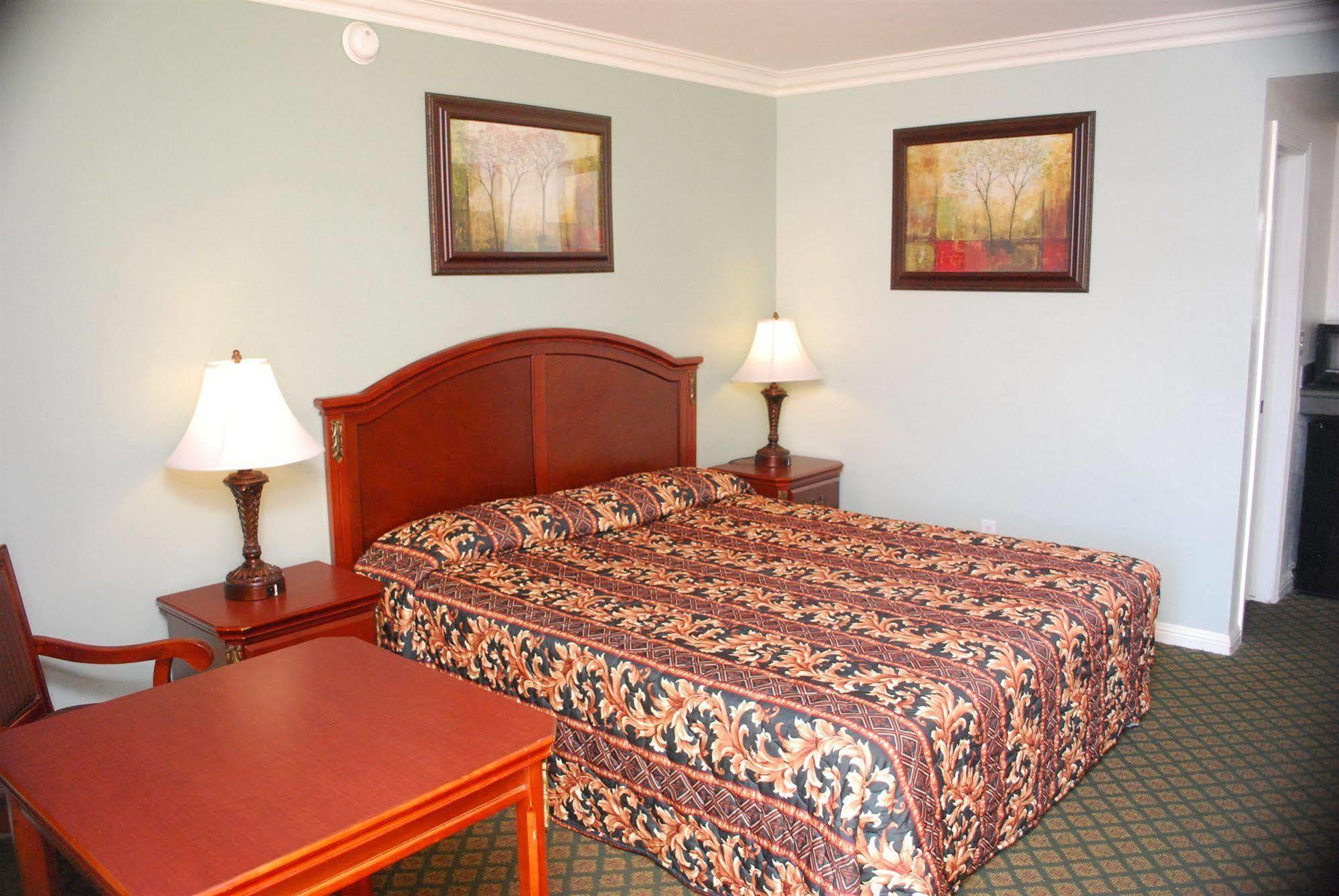 Friendly Hills Inn Уиттиер Экстерьер фото